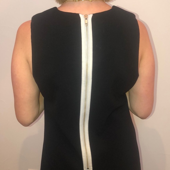 Very comfortable, easy to accessorize! - Picture 3 of 3